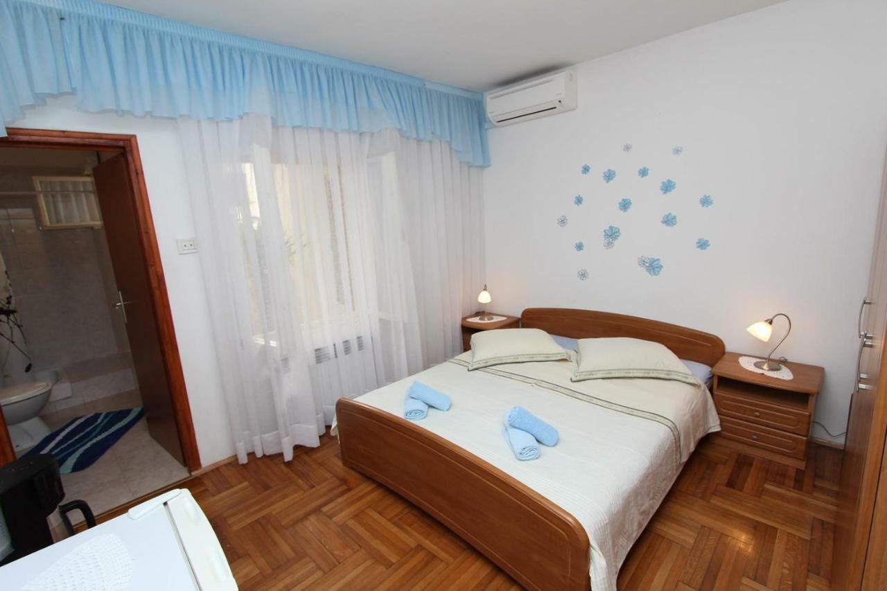 Guest House Rexa 로비니 외부 사진