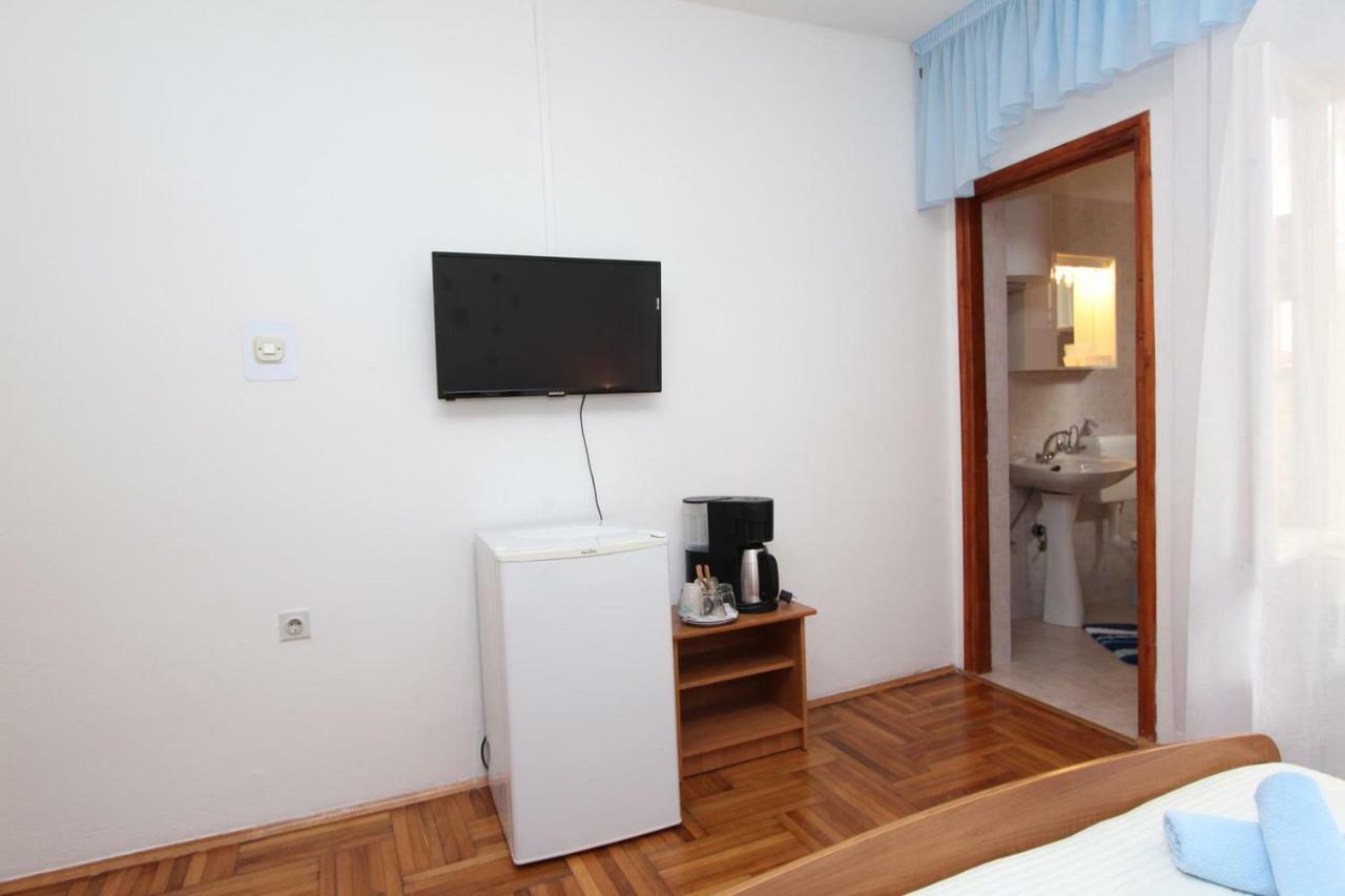 Guest House Rexa 로비니 외부 사진