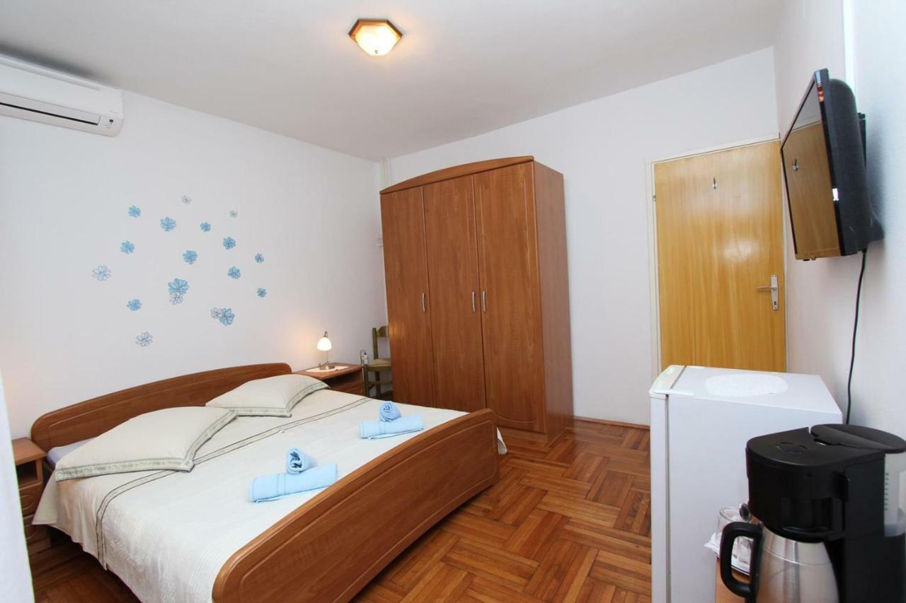 Guest House Rexa 로비니 외부 사진